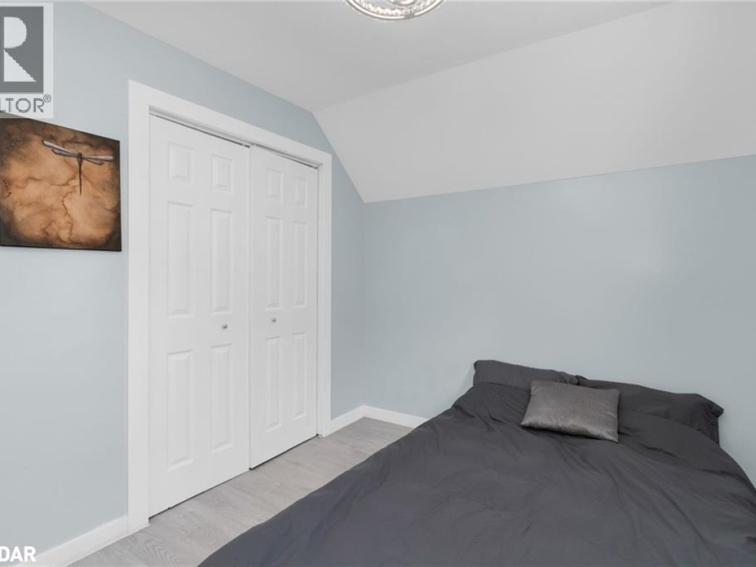 14 FETTERLY Street N, 