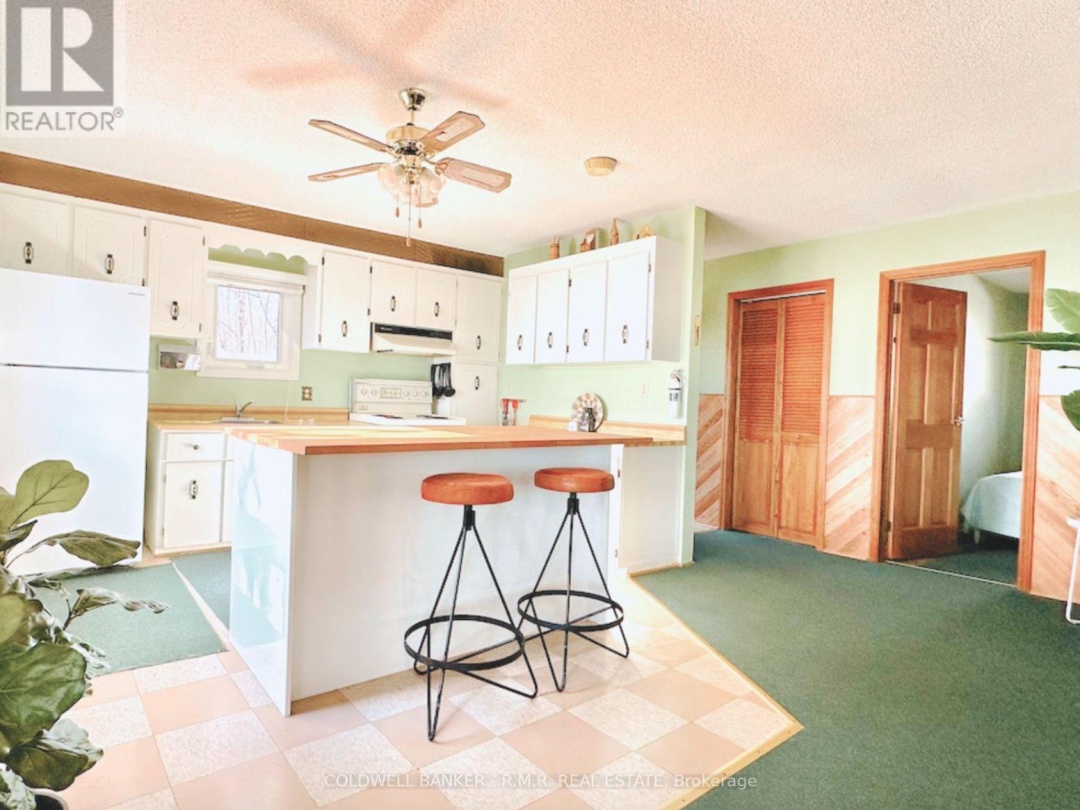 3493 Southwood Beach Boulevard, St John Lake