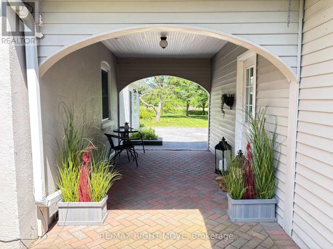 374 PETER STREET, 