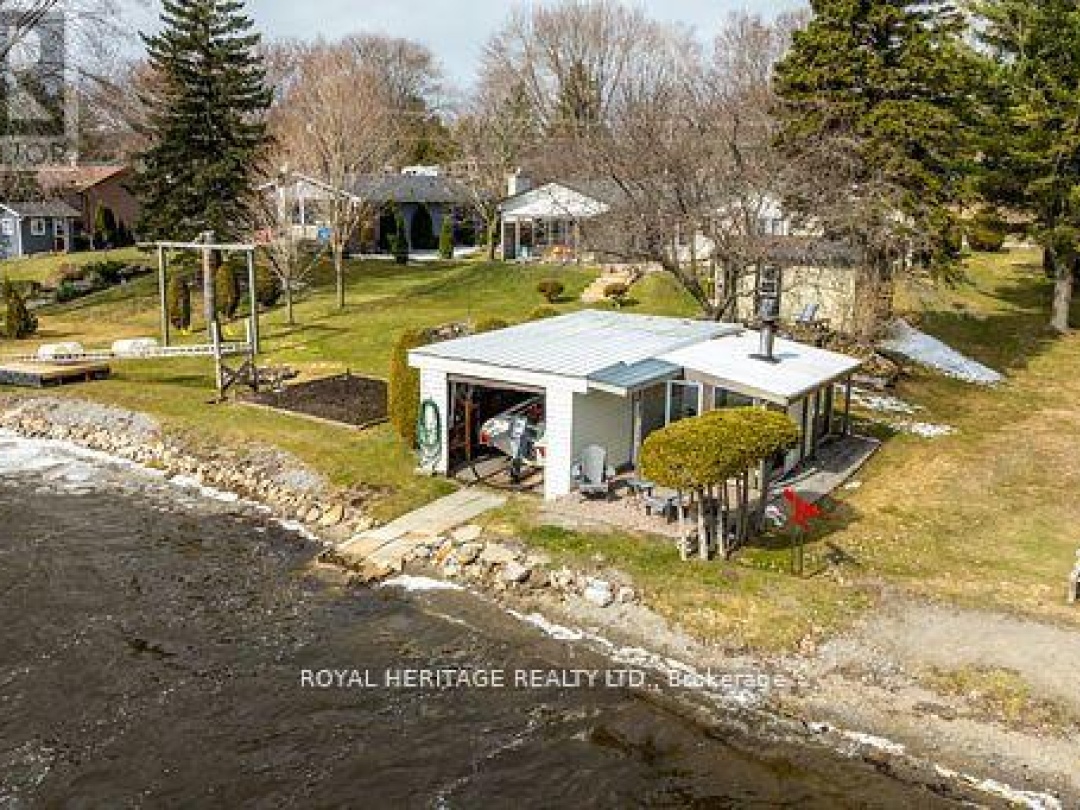 111 Beehive Drive, Sturgeon Lake