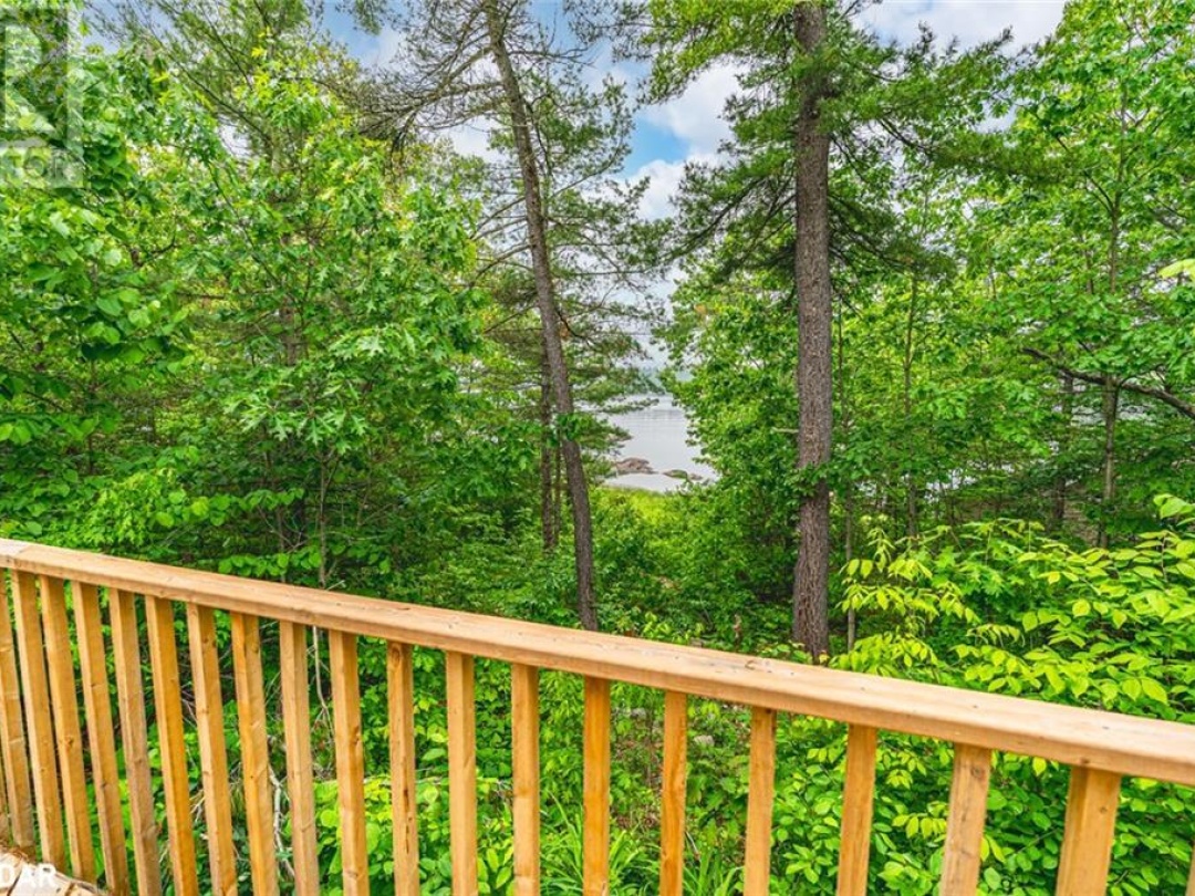 2 IS 880 GEORGIAN BAY, 