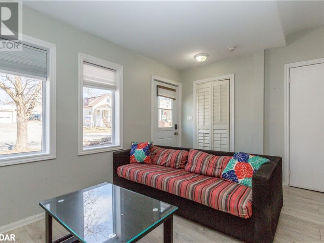 23 Elgin Street, Orillia
