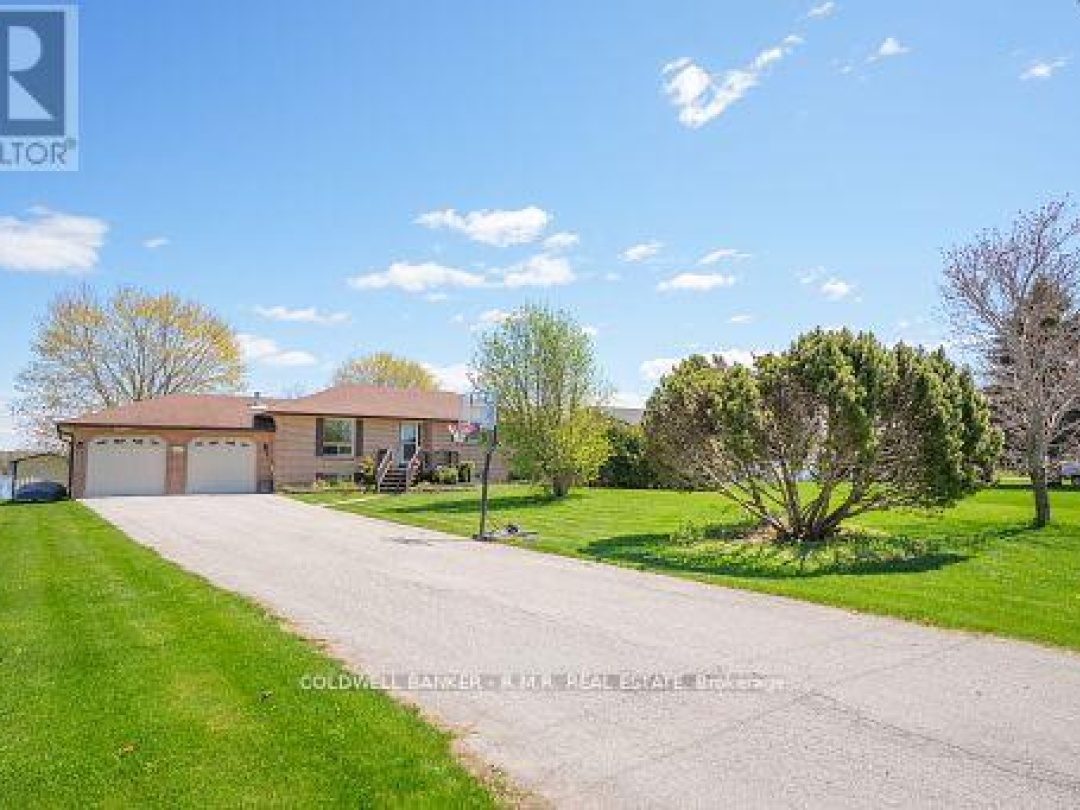 84 Pinewood Boulevard, Canal Lake