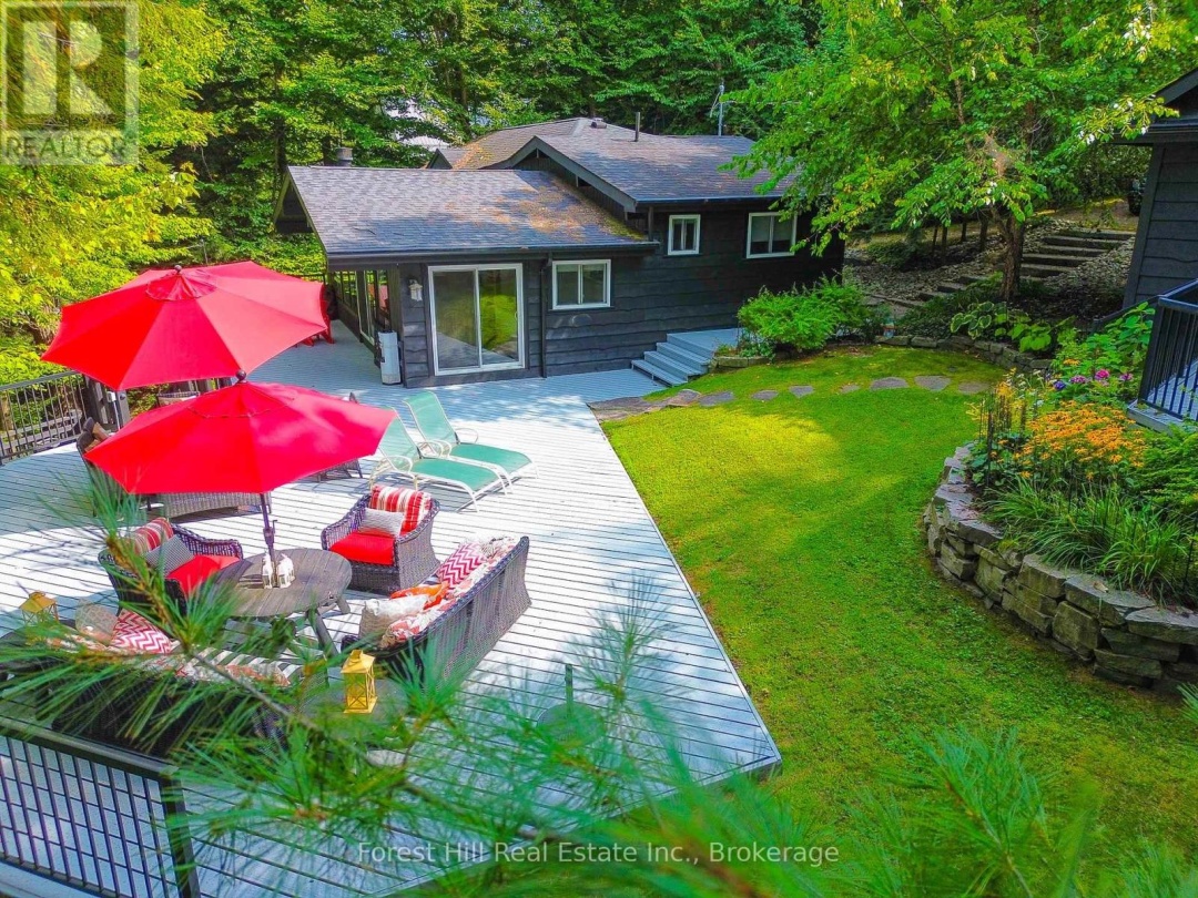 21 LAKEVIEW CRESCENT, 