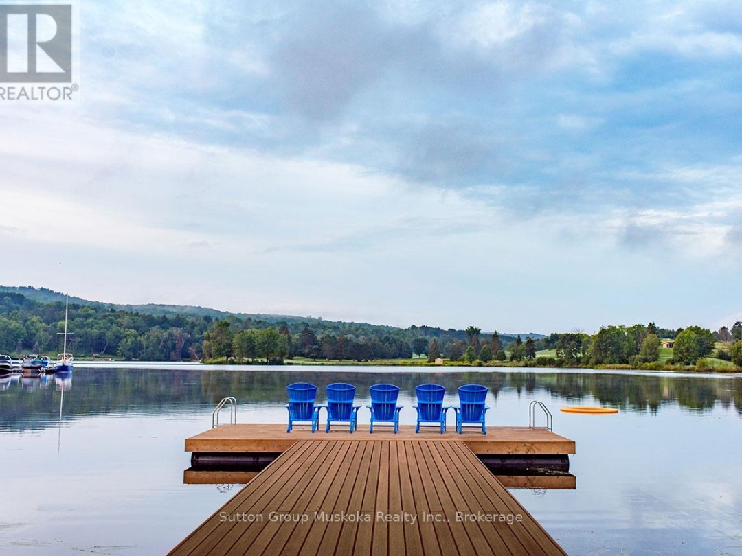 318 25 Pen Lake Point Road, Peninsula Lake