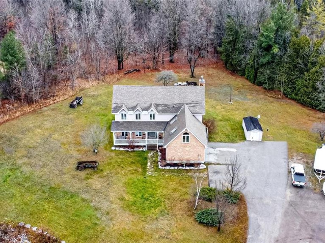 6835 Highway 93, Tay