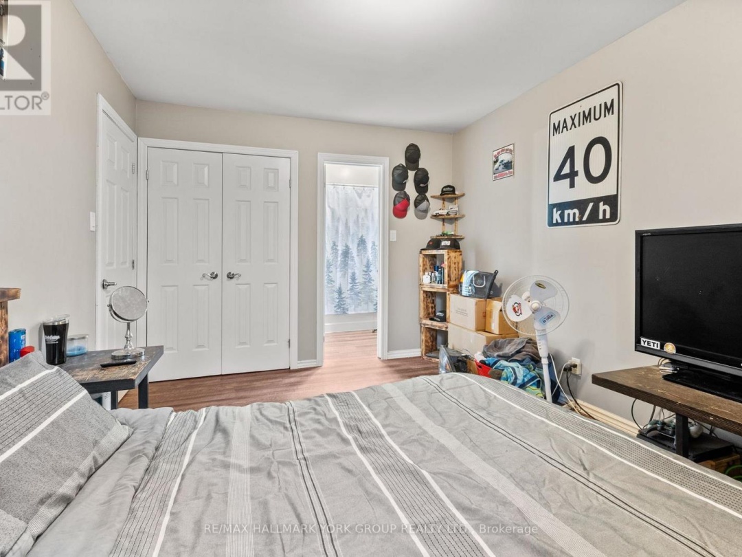 24115 Thorah Park Boulevard, Lake Simcoe