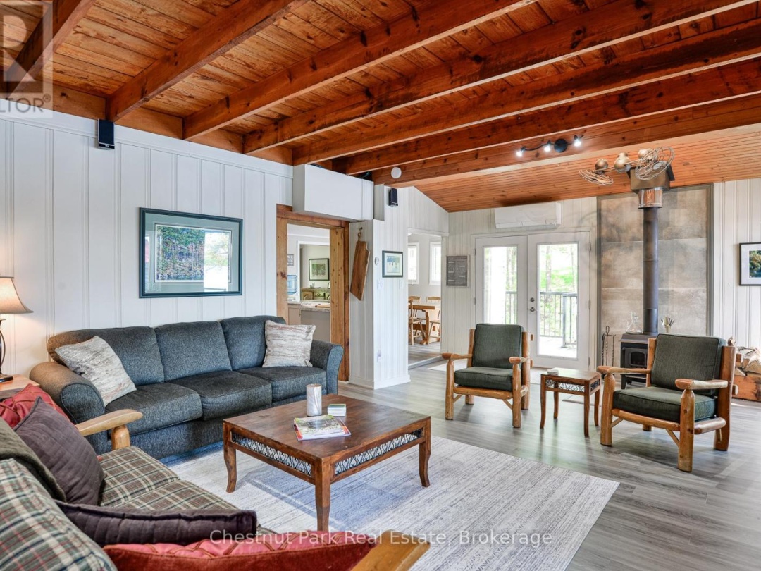 4558 Riverview Drive, Sparrow Lake