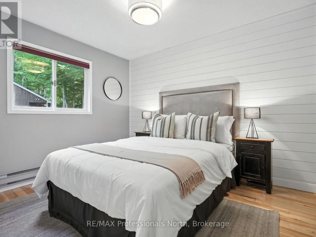 1055 BOXSTOVE POINT TRAIL, 