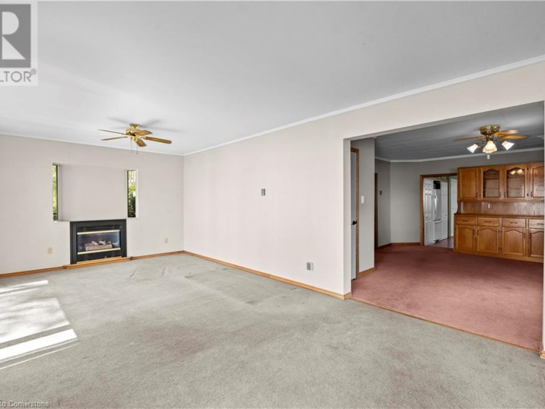 2703 LAKESIDE Drive, 