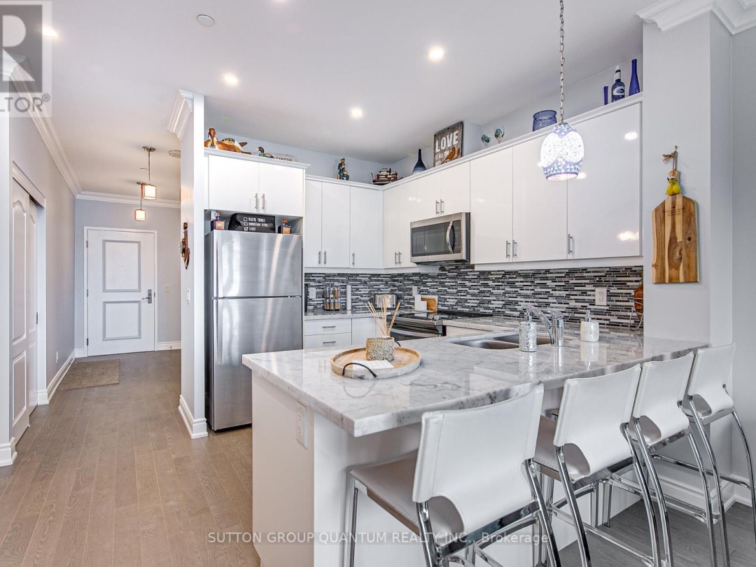 301 90 Orchard Point Road, Lake Simcoe