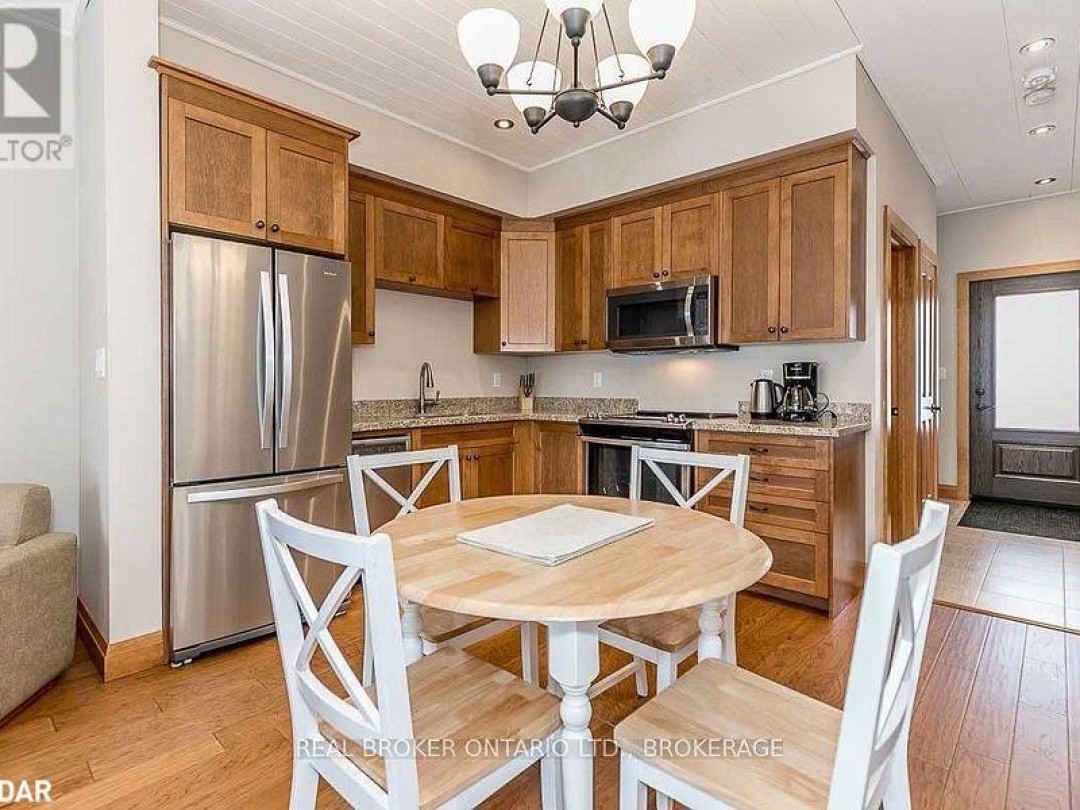1841 Muskoka Road 118 Road W Unit# 2B, Lake Muskoka