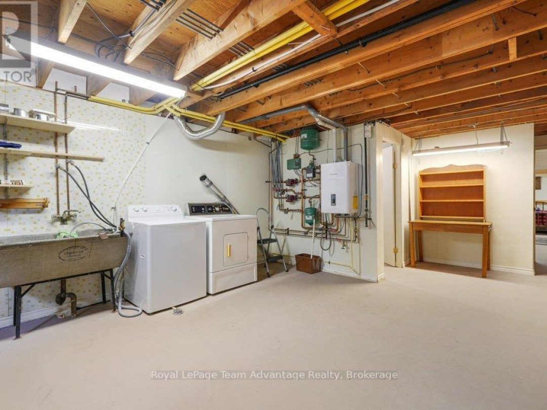 1 VICTORIA AVENUE, 