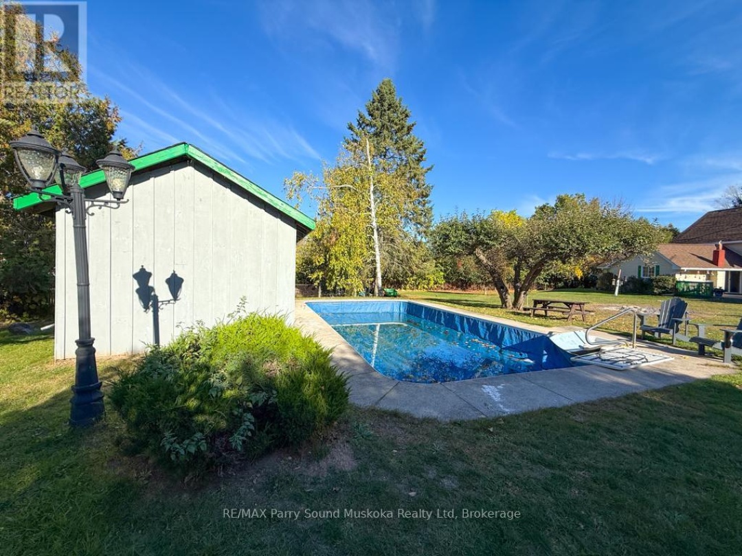 1862 DIVISION ROAD W, 