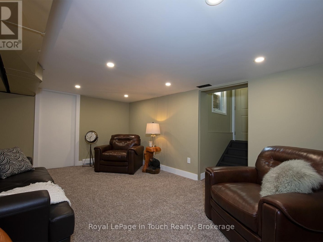 8 CYRIL MARTIN PLACE, 