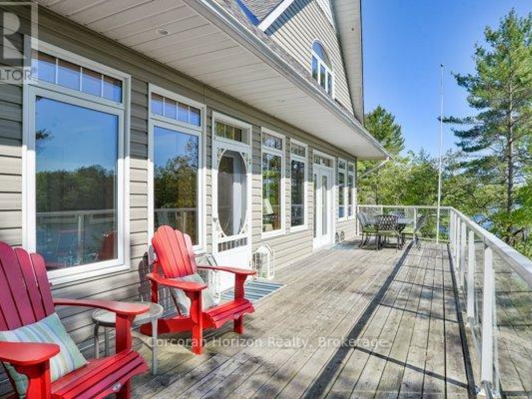 1320 Island 360 Road, Six Mile Lake