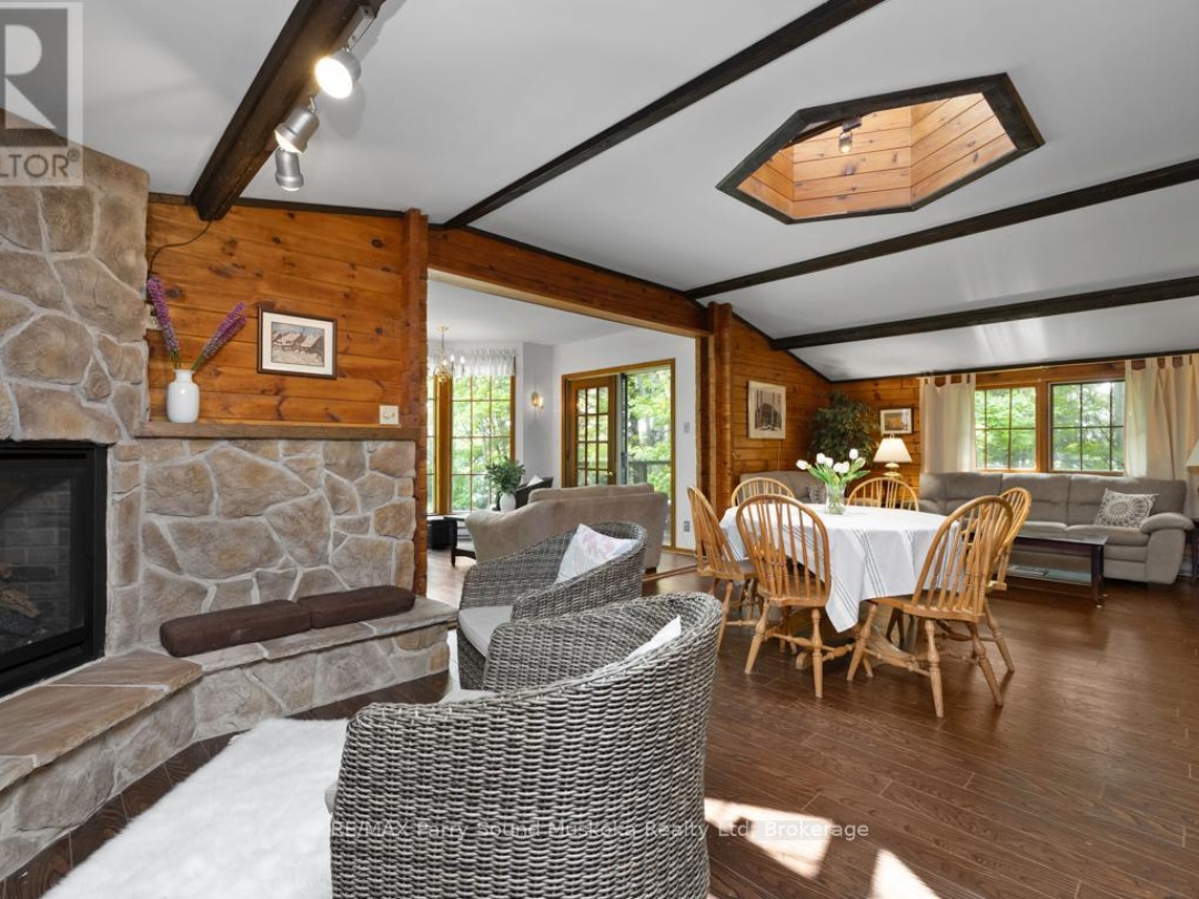 49 Bayshore Drive, Clear Lake