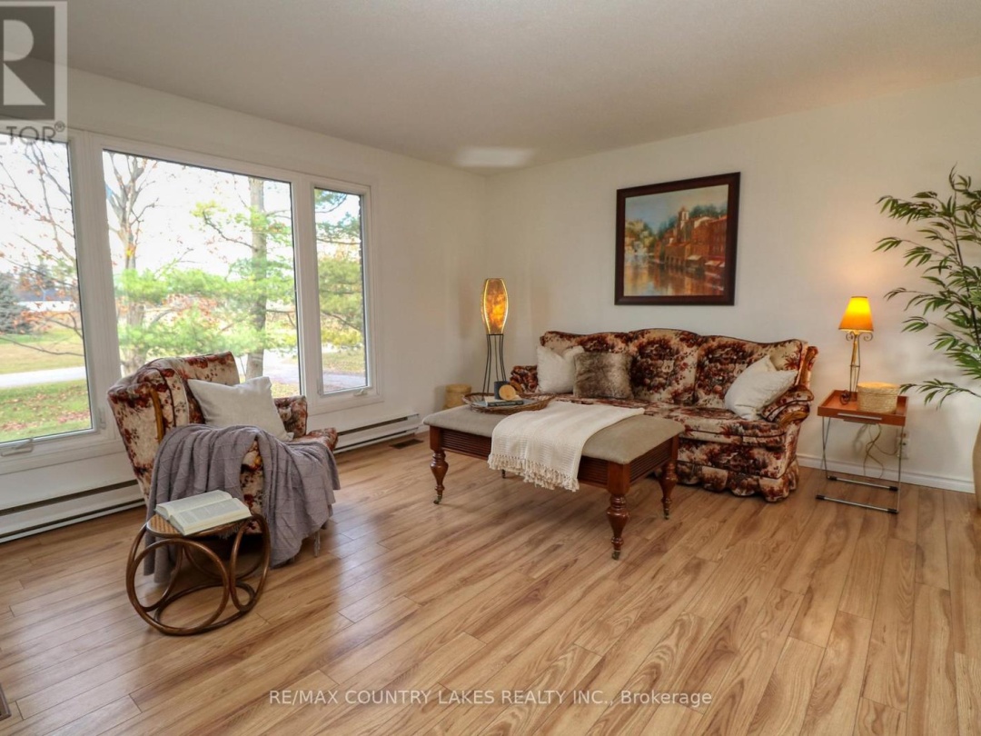 2899 GEORGINA DRIVE,