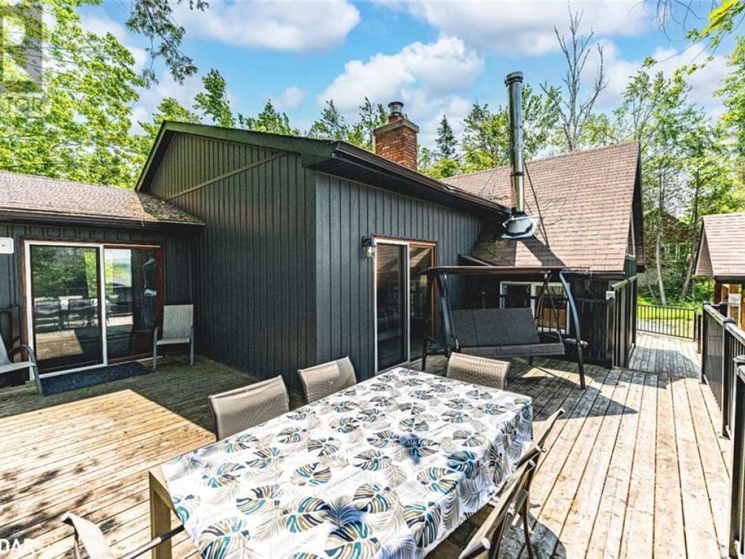 49 HEMLOCK DR, 