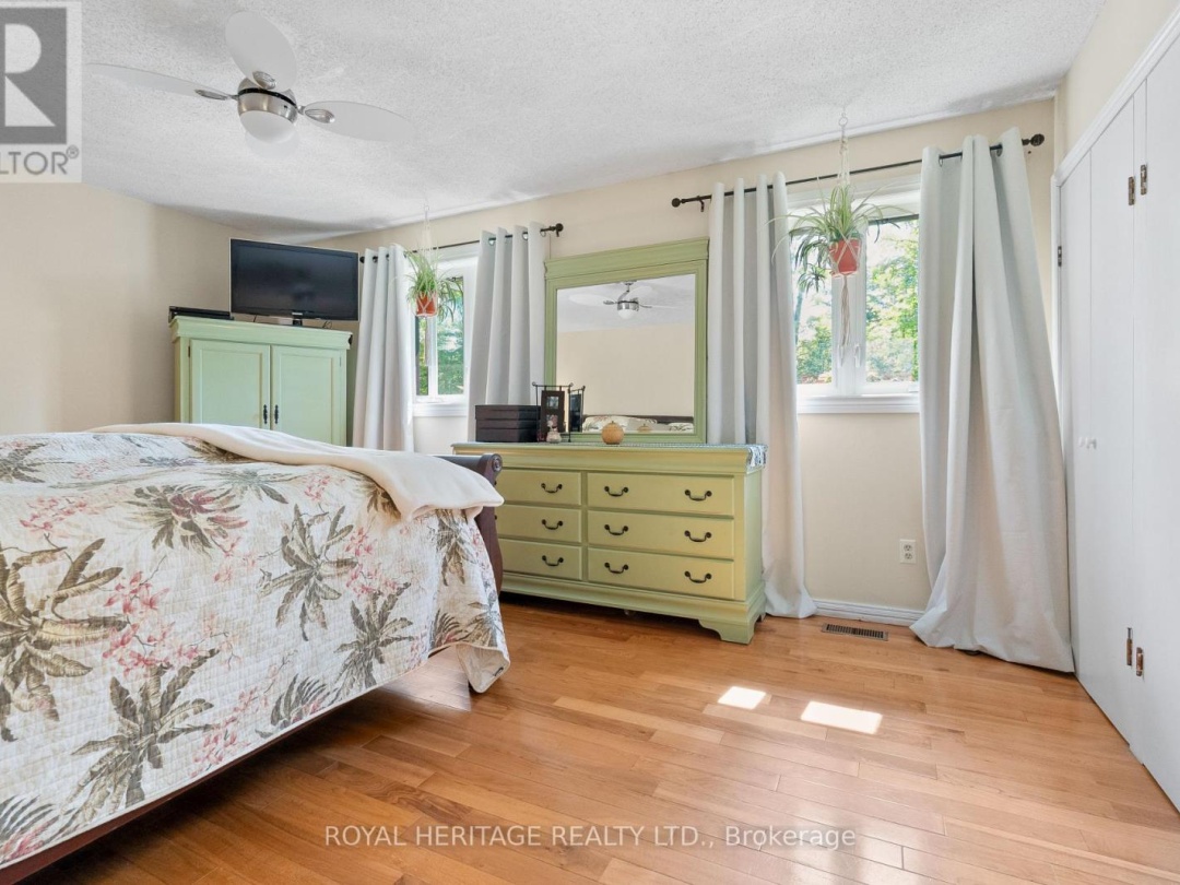65 BESSIE AVENUE N, 