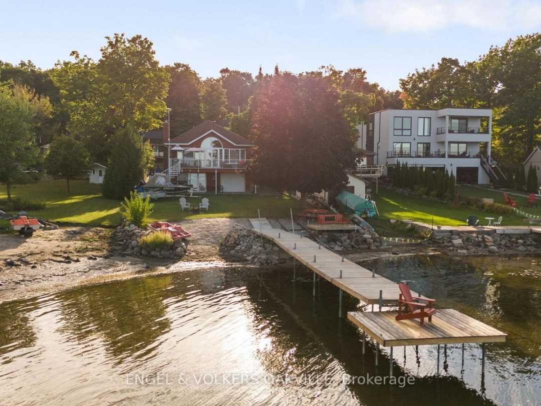 216 ROBINS POINT ROAD, 