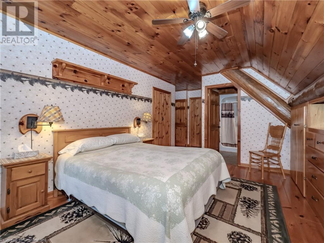 1696 HIGHWAY 118 E, 