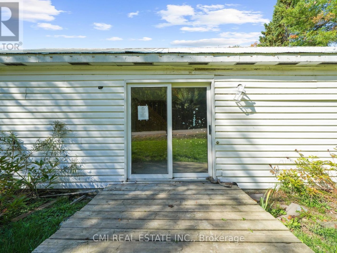 1093 SOUTH LAKE ROAD, 