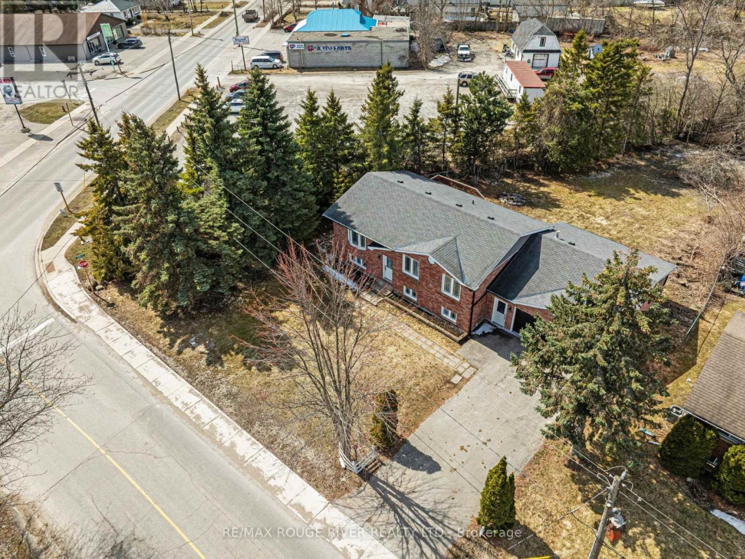 495 LAKELAND CRESCENT, 