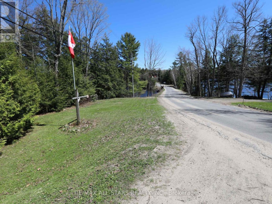 1008 Rolland Drive, Little Kennisis Lake