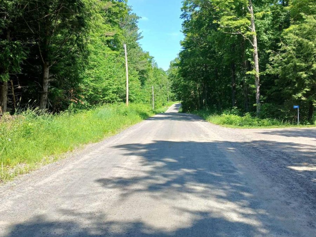 1055 PORKYS ROAD, 