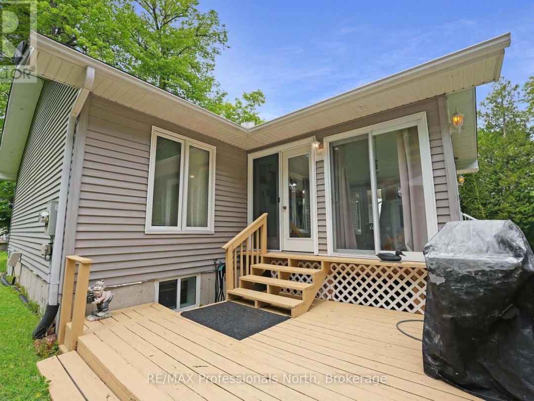 1093 Comak Crescent, St Nora Lake