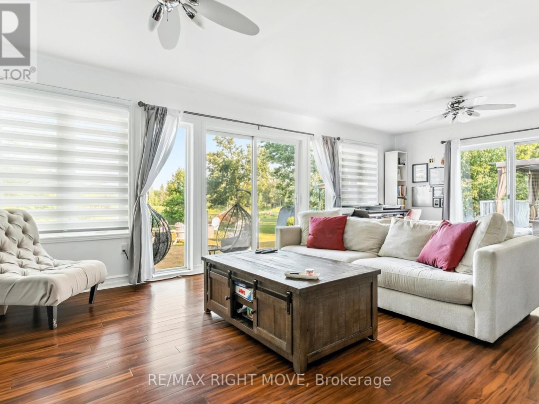 35 CEDAR BAY ROAD, Canal Lake