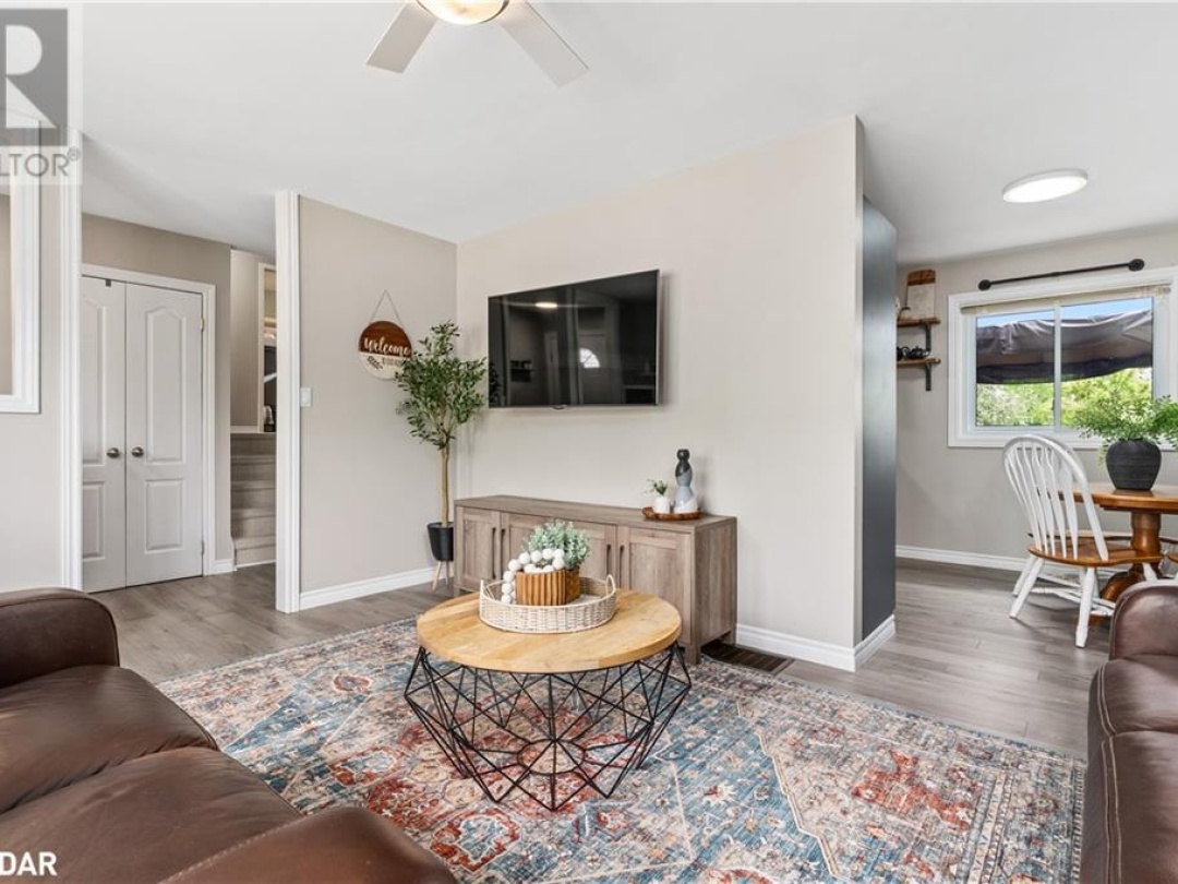 9881 12 Highway, Warminster