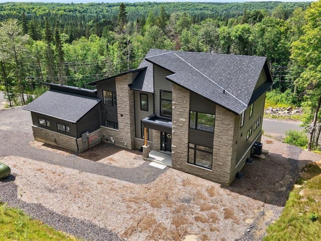1008 KINGSRIDGE Court, 