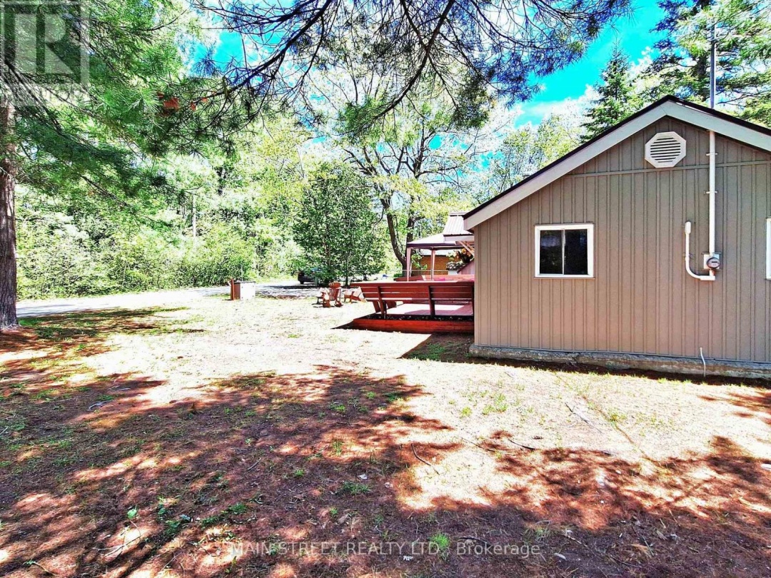 2 Ceadarhurst Avenue, Sturgeon Lake