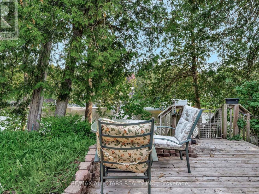 14 WYCHWOOD DRIVE E, 