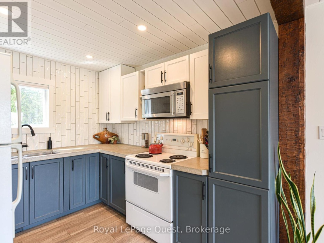 4304 PLUM POINT ROAD, Lake Simcoe