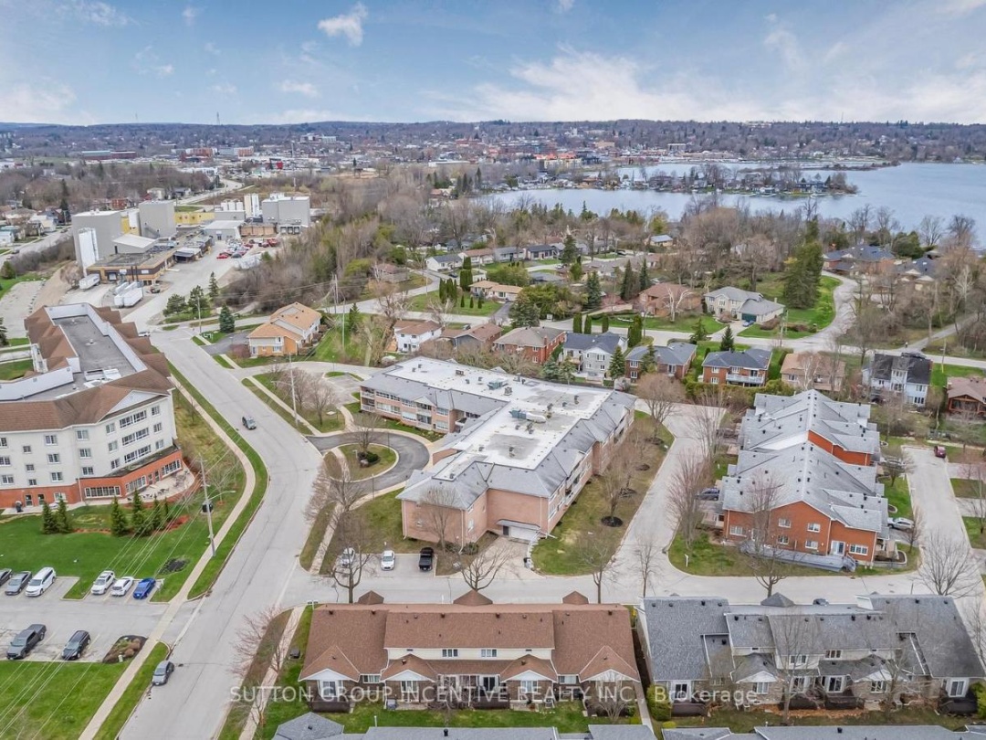 403 40 Museum Drive, Orillia