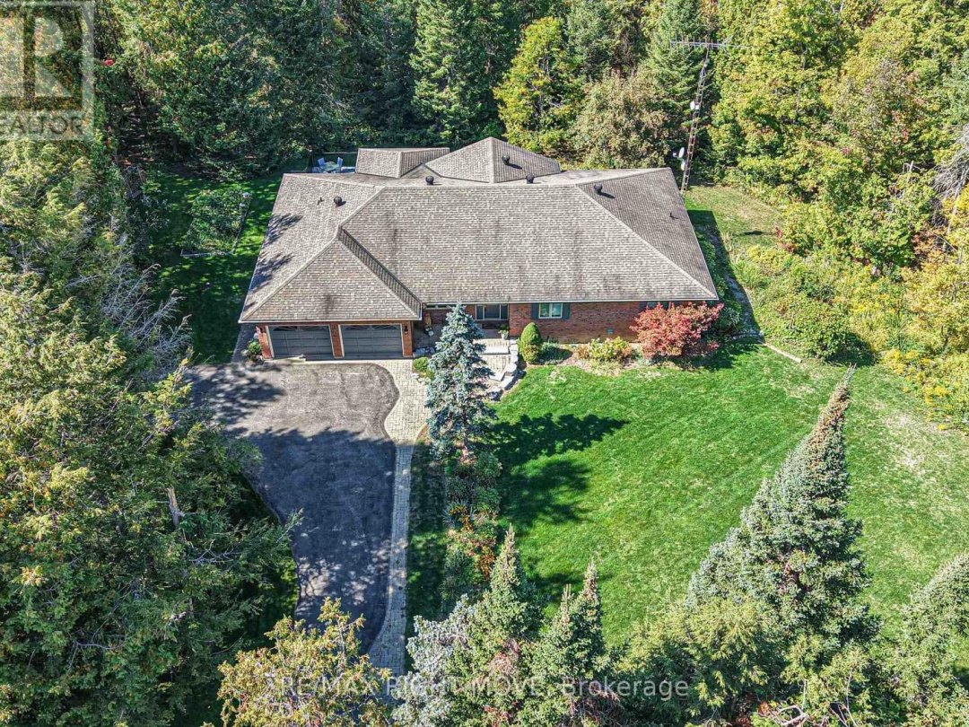 1892 CARRIAGE COURT, 