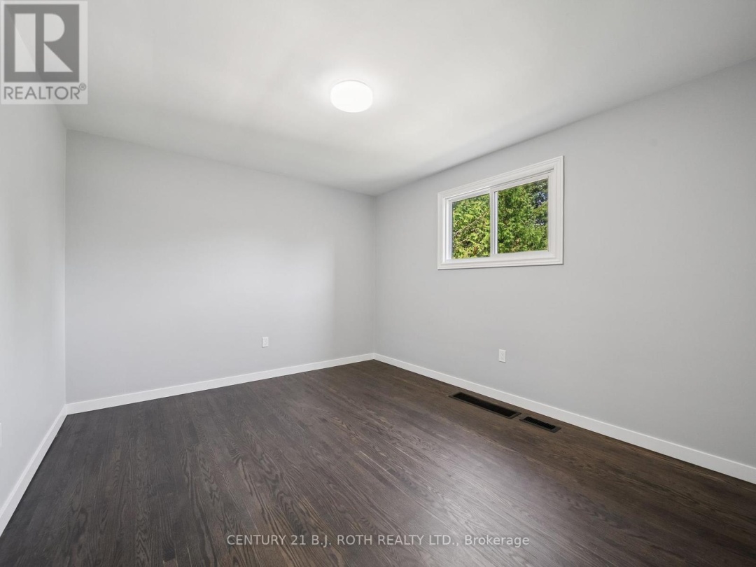 138 SIMCOE STREET, 