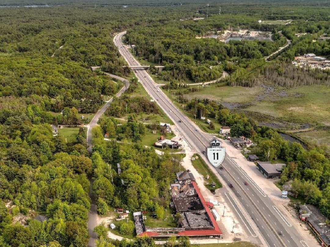2242 HWY 11 N, 