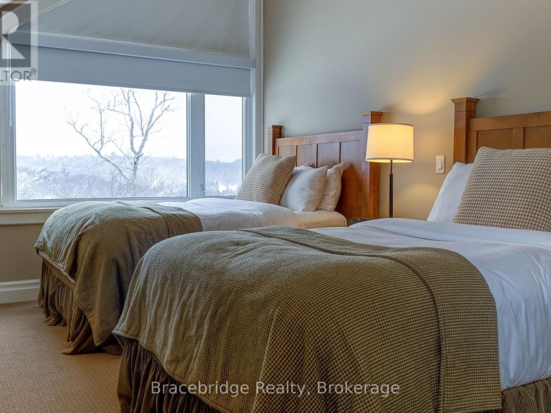 T301-C2 - 1869 MUSKOKA RD 118 HIGHWAY W, Lake Muskoka
