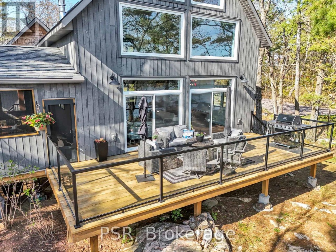 1028 Marshall Drive, Pine Lake