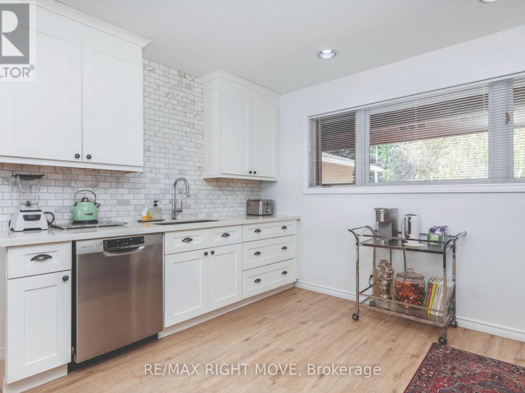 18 MAPLE DRIVE, 