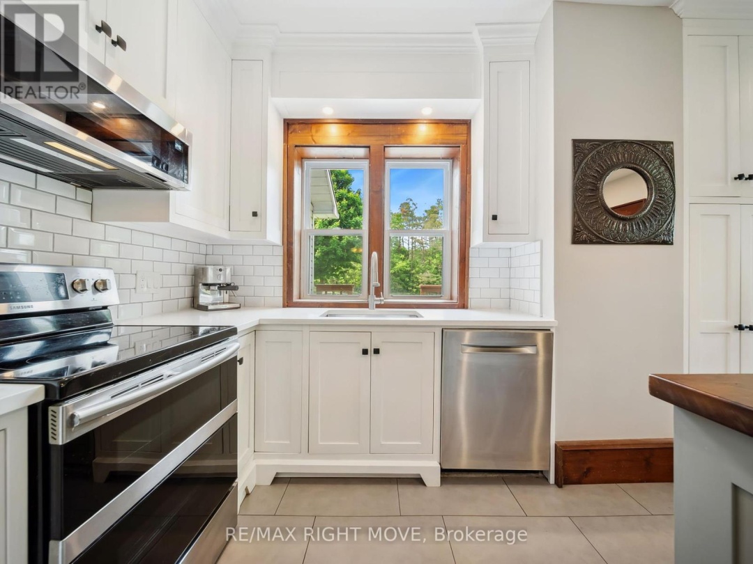 3062 TOWNLINE RR5 TOWNLINE, 