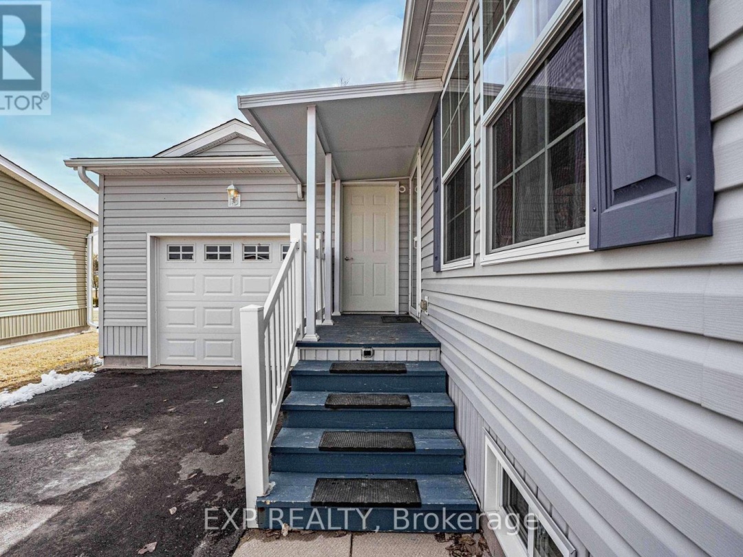 56 CREEKSIDE CIRCLE, 