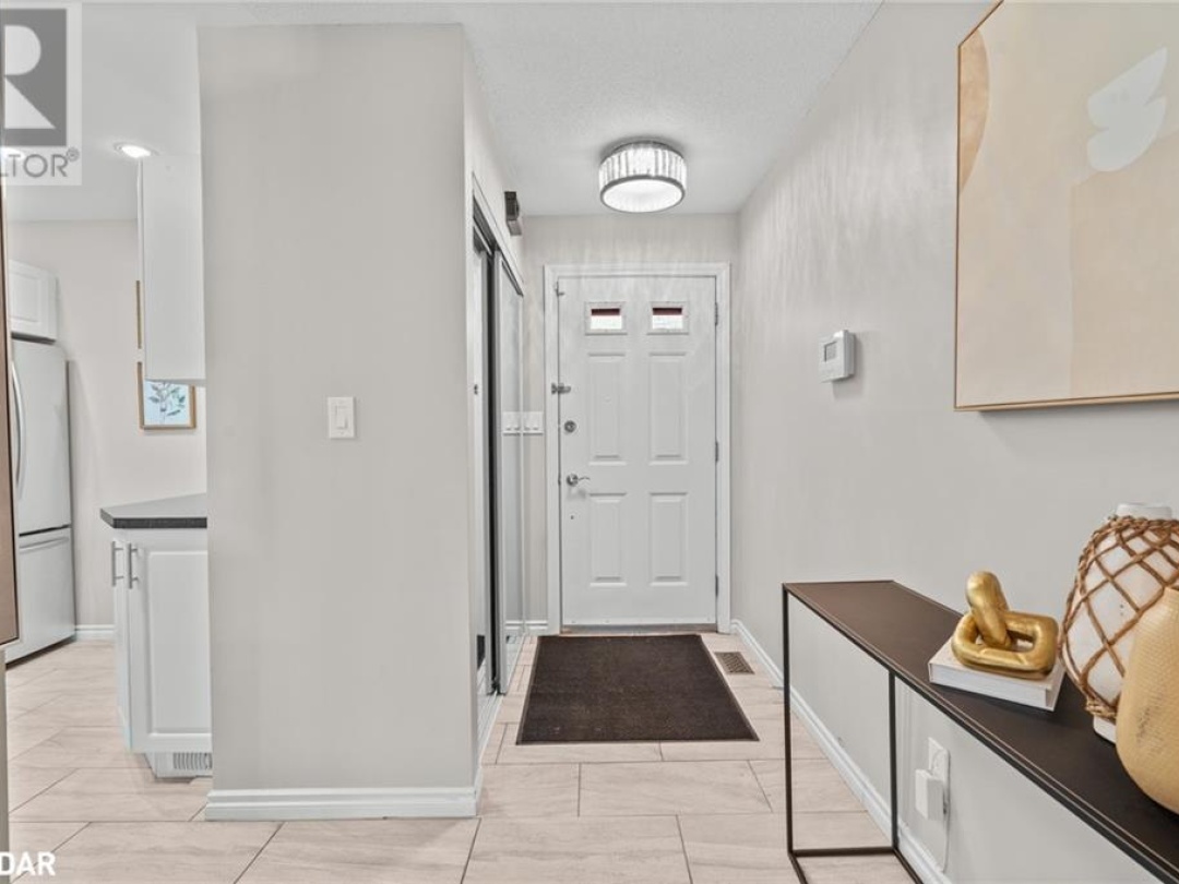 1 Olive Crescent Unit# 4, Lake Simcoe