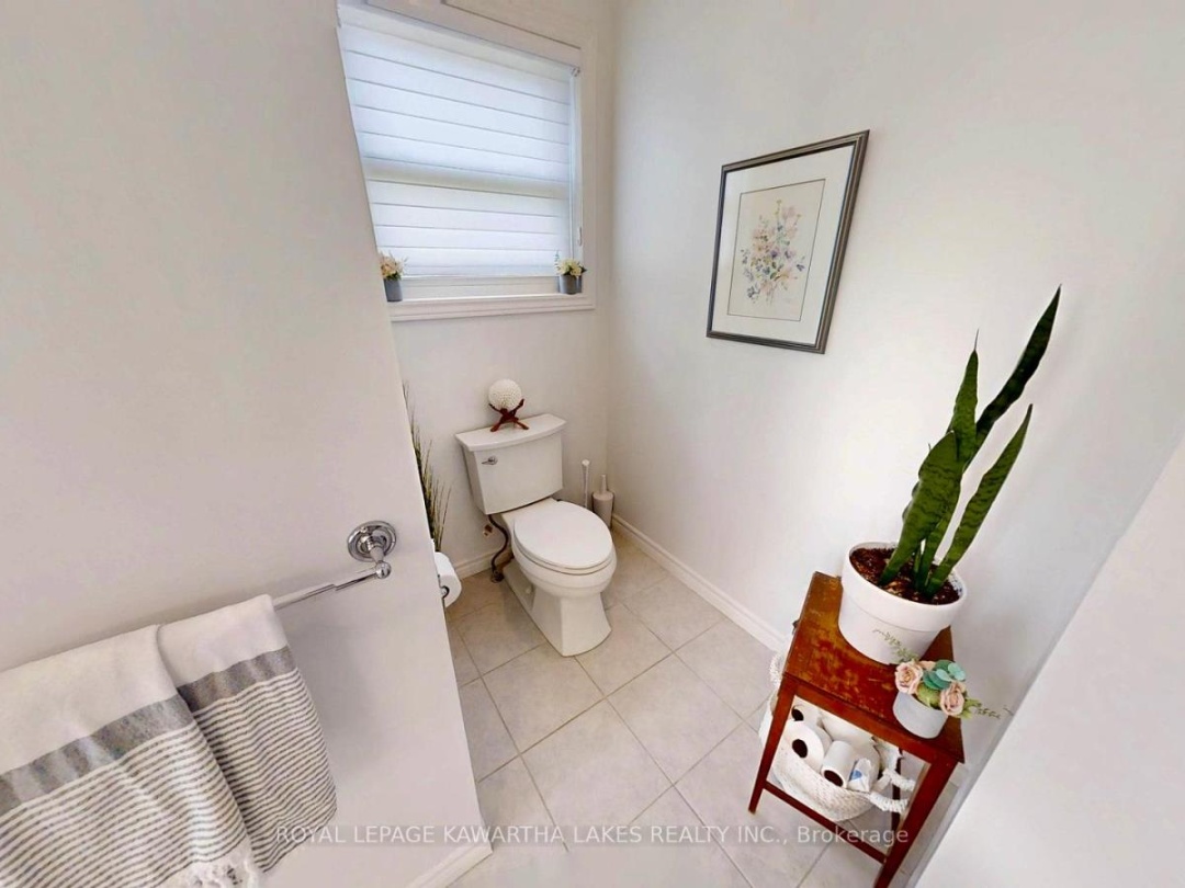 427 LINDEN VALLEY ROAD, 