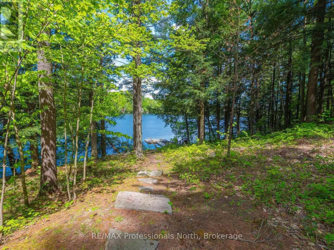 1023 Maiden Trail, Bob Lake