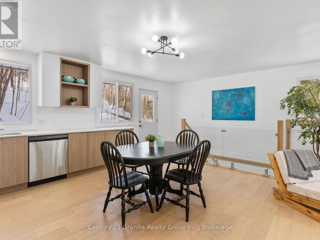 7032 COUNTY ROAD 121, 